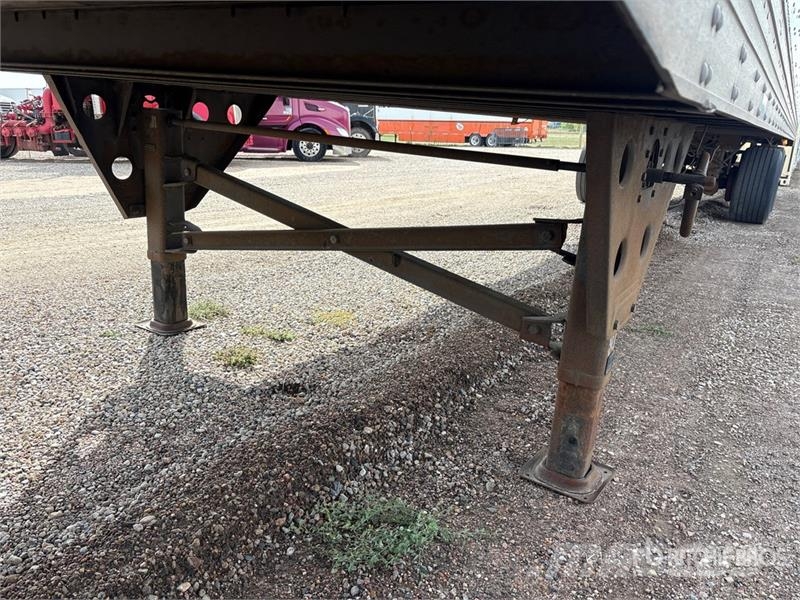 Utility 57 ft x 102 in T/A Van Trailer Reboques baú