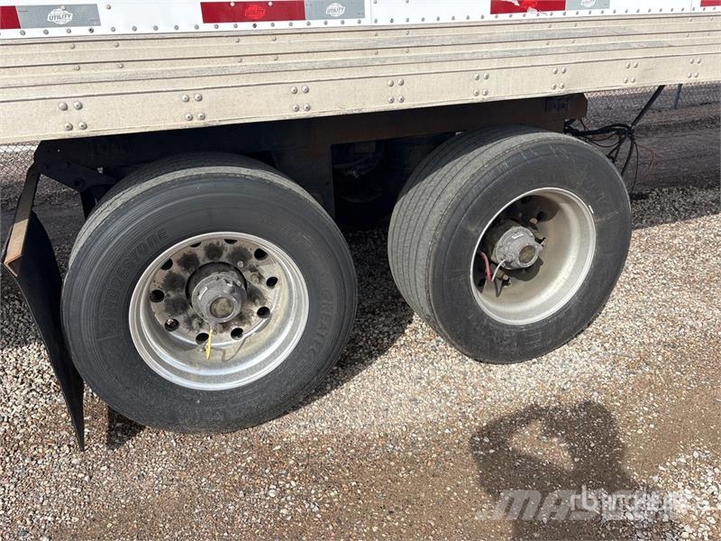Utility 57 ft x 102 in T/A Van Trailer Reboques baú