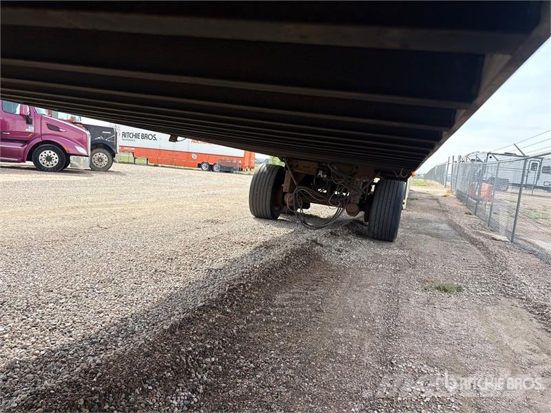 Utility 57 ft x 102 in T/A Van Trailer Reboques baú