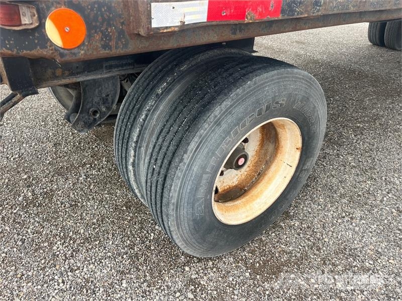 Utility FF2C 27 ft T/A Flatbed Trailer Flatbed/Dropside trailers