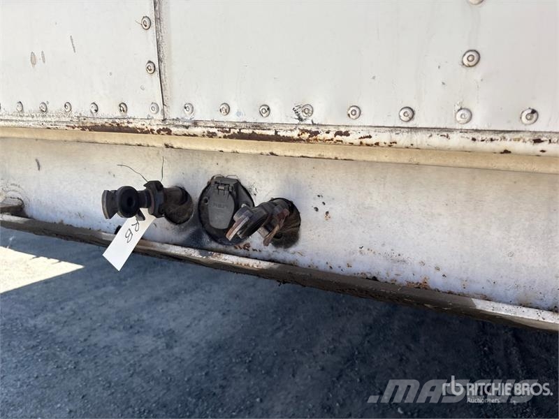 Utility FS2CHE-TL 46 ft T/A Curtain Side Trailer Przyczepy firanki