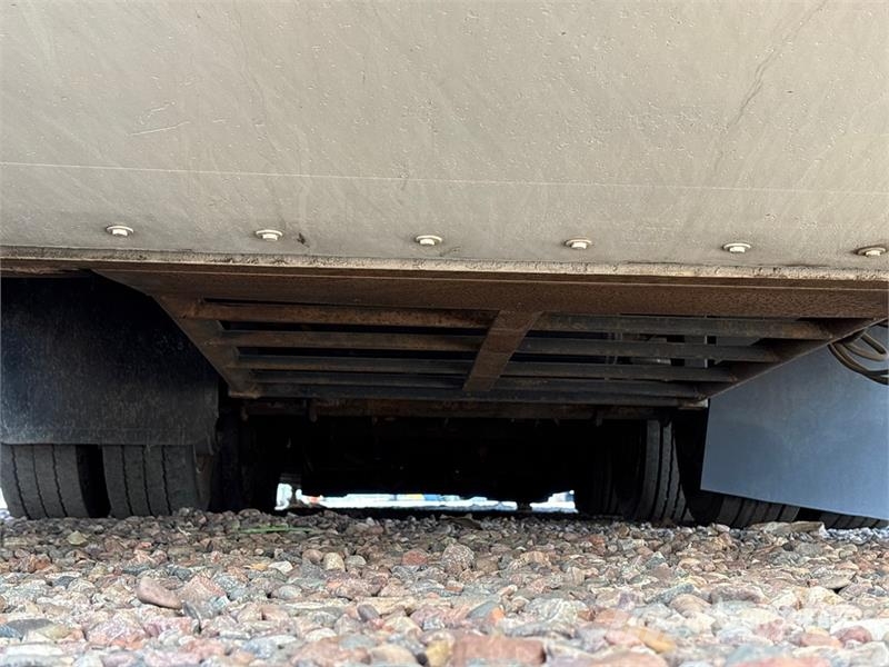 Utility T/A 8 Car Enclosed Car Carrier Trailer Araç nakil yari çekicileri