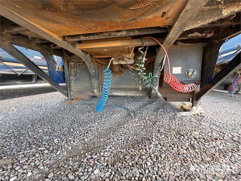 Utility T/A 8 Car Enclosed Car Carrier Trailer Araç nakil yari çekicileri