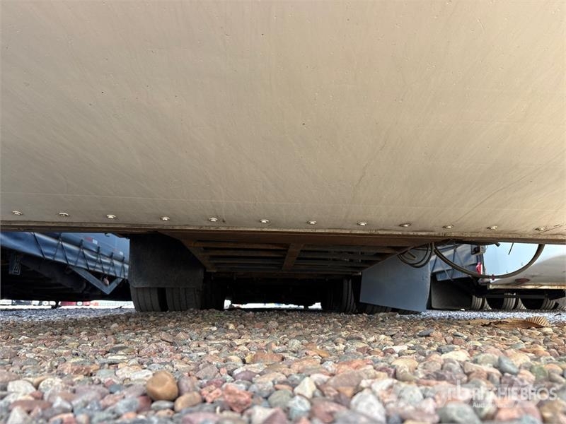 Utility T/A 8 Car Enclosed Car Carrier Trailer Araç nakil yari çekicileri