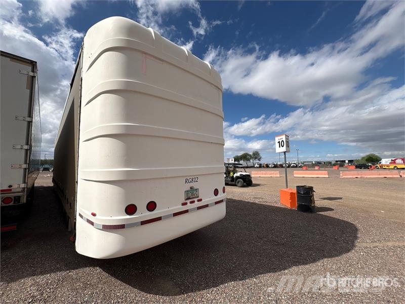 Utility Tri/A 8 Car Enclosed Car Carrier Trailer Vehicle transport semi-trailers