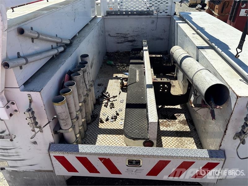 Utility Truck Body Diger aksam