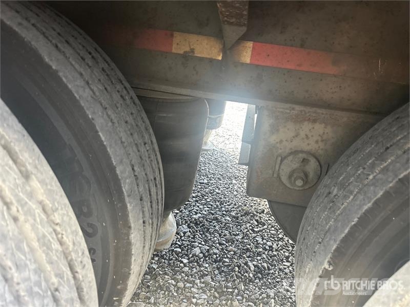 Utility TS2CDHE 53 ft T/A Curtain Side Trailer مقطورات بغطاء جانبي