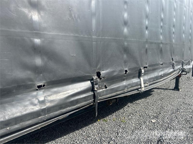 Utility TS2CDHE 53 ft T/A Curtain Side Trailer مقطورات بغطاء جانبي