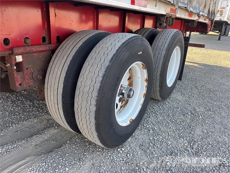 Utility TS2CHA 53 ft T/A Curtain Side Trailer カーテンサイダートレーラー