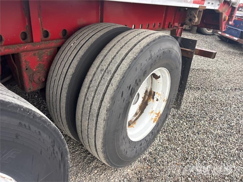 Utility TS2CHA 53 ft T/A Curtain Side Trailer مقطورات بغطاء جانبي