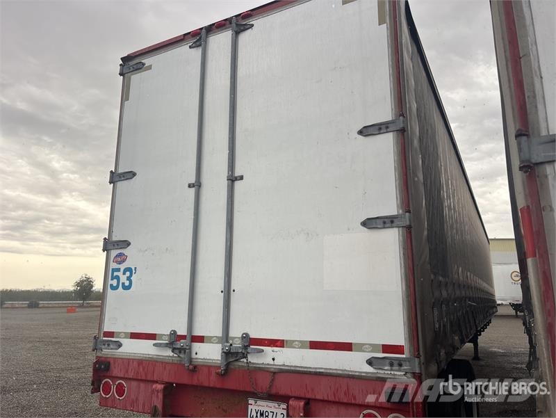Utility TS2CHA 53 ft T/A Curtain Side Trailer مقطورات بغطاء جانبي