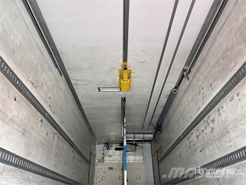 Utility VS1RA 29 ft x 102 in S/A Refrigerated Trailer Temperature controlled semi-trailers