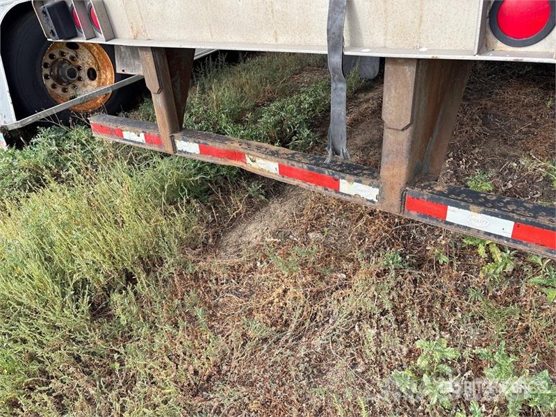 Utility VS2DX Box body trailers