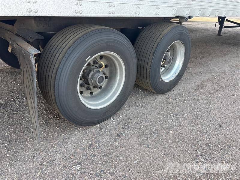 Utility VS2DX Box body trailers