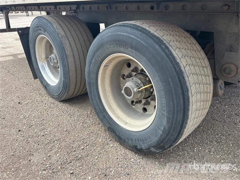 Utility VS2DX Gesloten opbouw trailers