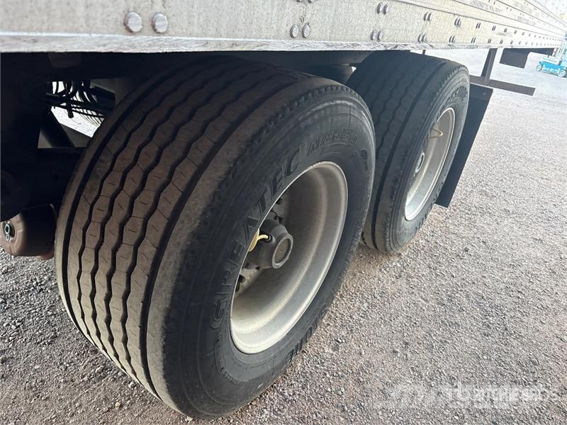 Utility VS2DX Box body trailers