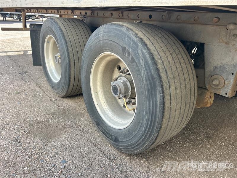 Utility VS2DX Gesloten opbouw trailers