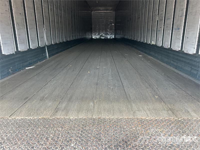 Utility VS2DX Gesloten opbouw trailers