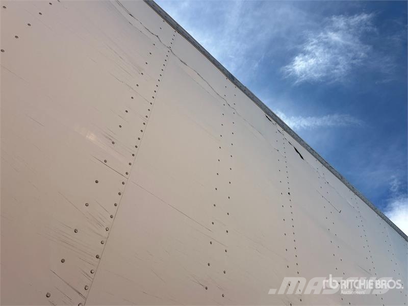 Utility VS2DX Box body trailers
