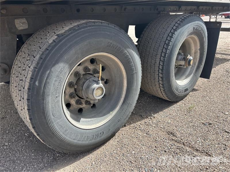 Utility VS2DX Gesloten opbouw trailers