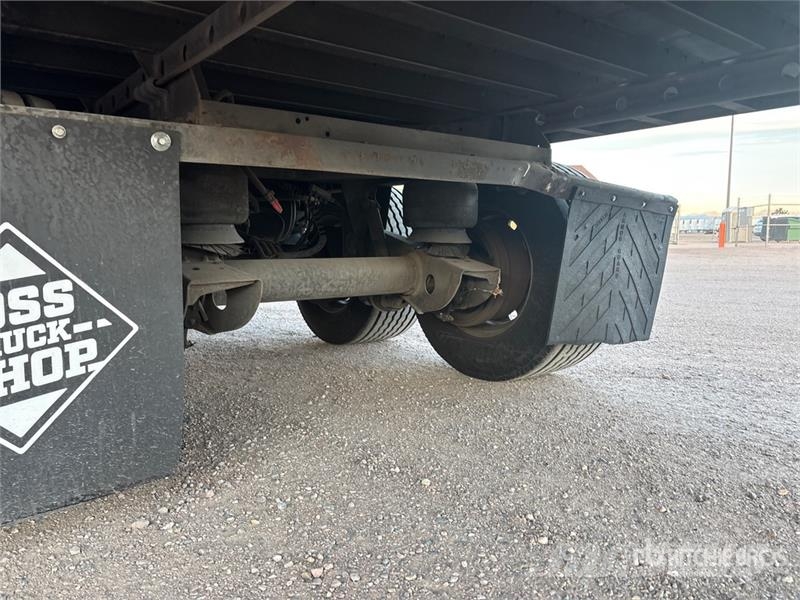 Utility VS2DX Box body trailers