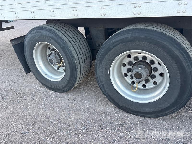 Utility VS2DX Box body trailers
