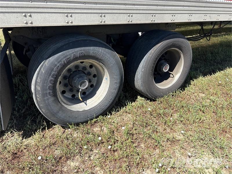 Utility VS2DX Box body trailers