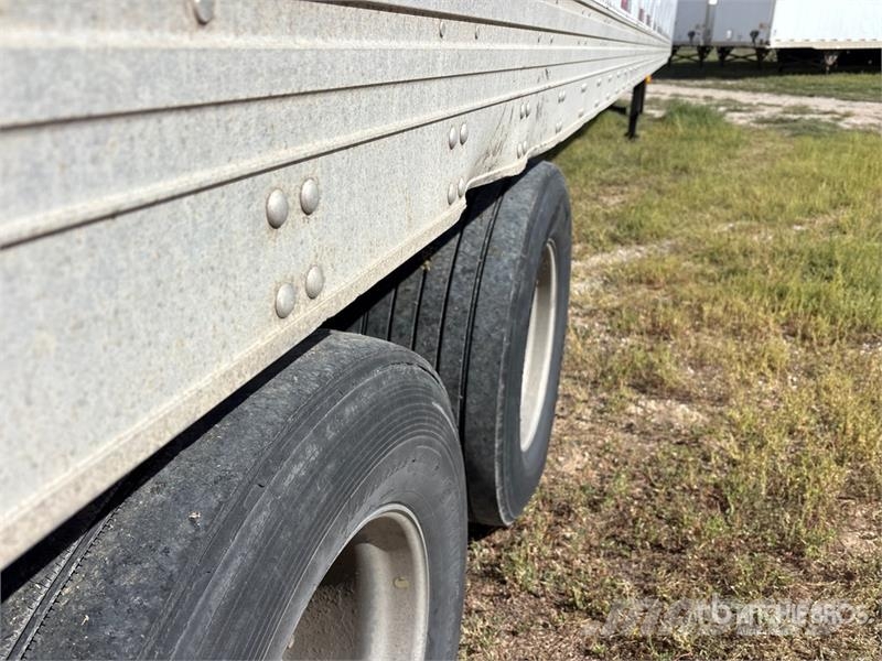 Utility VS2DX 57 ft x 102 in T/A Van Trailer Fast kasse
