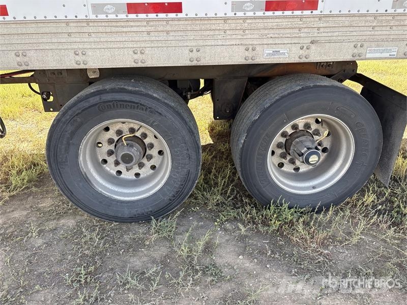 Utility VS2DX 57 ft x 102 in T/A Van Trailer Fast kasse