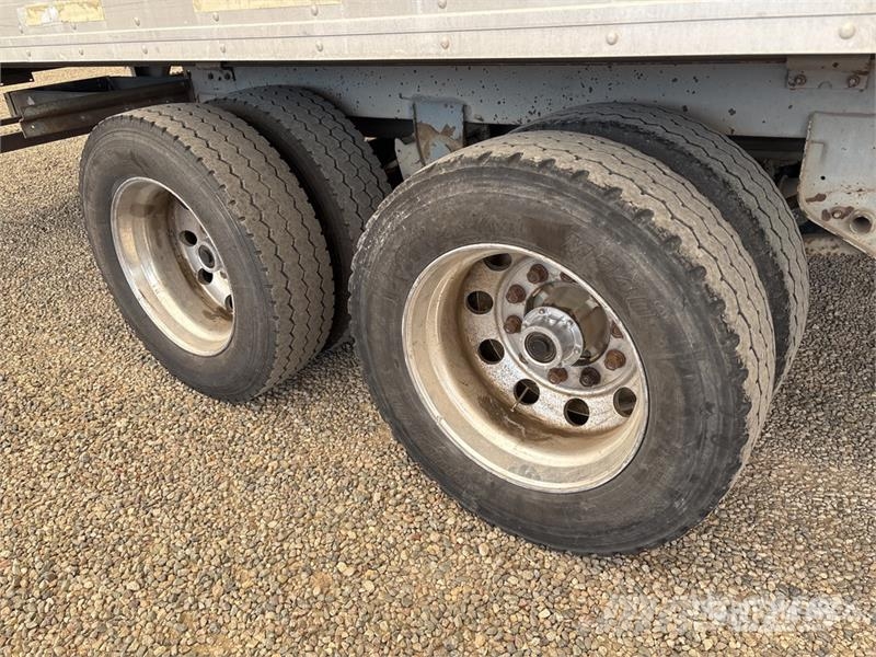 Utility VS2R 45 ft x 102 in T/A Refrigerated Trailer Puspriekabės su izoterminiu kėbulu