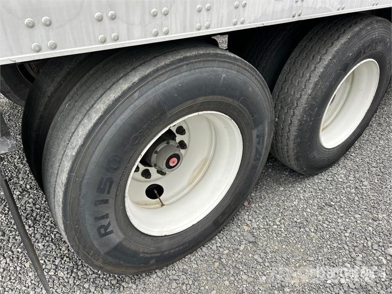 Utility VS2RA 36 ft x 102 in T/A Refrigerated Trailer Semi Reboques Isotérmicos