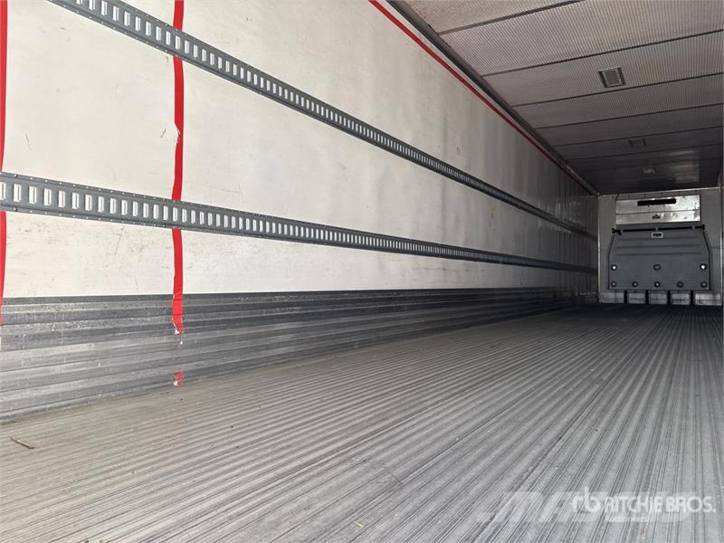 Utility VS2RA 48 ft T/A Refrigerated Trailer 冷凍冷蔵トレーラー