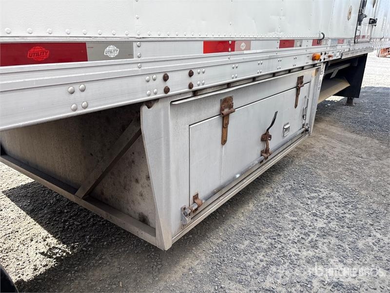 Utility VS2RA 48 ft T/A Refrigerated Trailer 冷凍冷蔵トレーラー