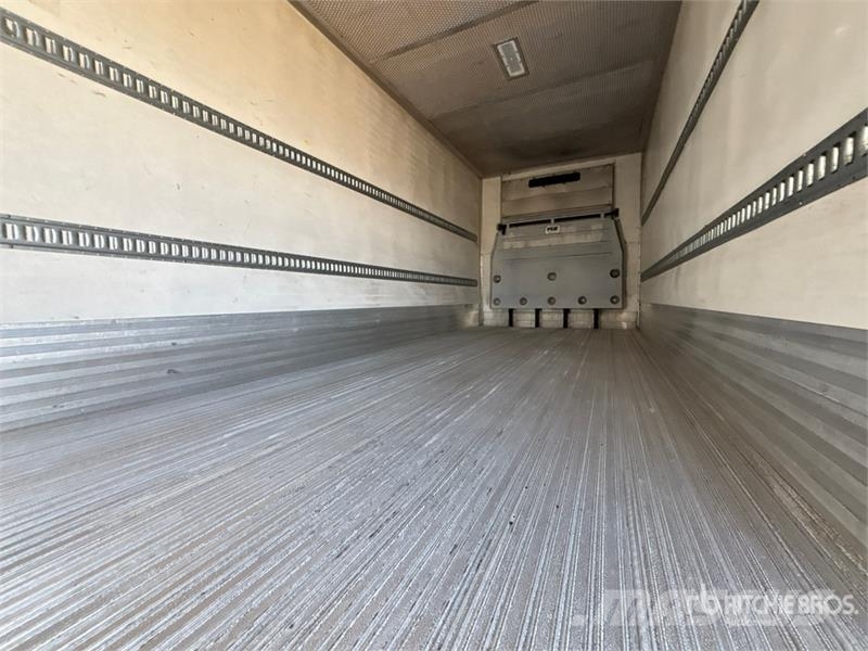 Utility VS2RA 48 ft x 102 in T/A Refrigerated Trailer Hűtős félpótkocsik