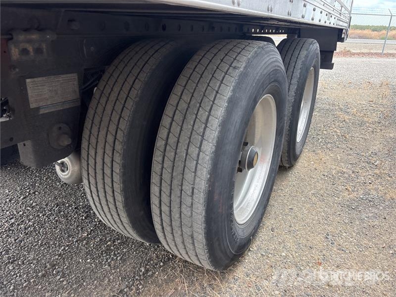 Utility VS2RA 48 ft x 96 in T/A Refrigerated Trailer Puspriekabės su izoterminiu kėbulu