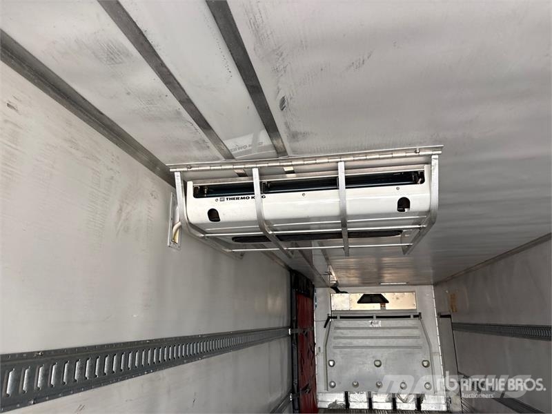 Utility VS2RA 48 ft x 102 in T/A Multi -Temp Refrigerated  Puspriekabės su izoterminiu kėbulu