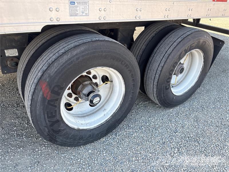 Utility VS2RA 48 ft x 102 in T/A Refrigerated Trailer 保温半挂车