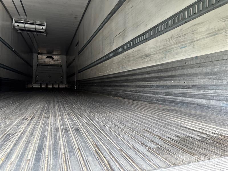 Utility VS2RA 48 ft x 102 in T/A Refrigerated Trailer 控溫式半拖車