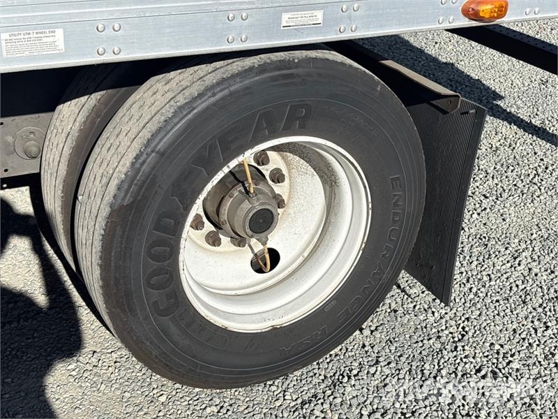 Utility VS2RA 48 ft x 102 in T/A Refrigerated Trailer 冷凍冷蔵トレーラー