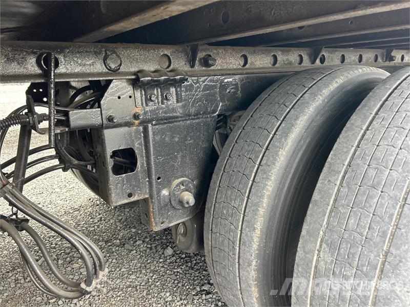 Utility VS2RA 48 ft x 102 in T/A Refrigerated Trailer Piekabes ar temperatūras kontroli