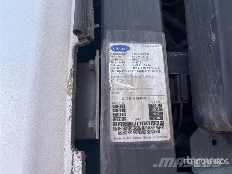 Utility VS2RA 48 ft x 102 in T/A Multi -Temp Refrigerated  Temperature controlled semi-trailers