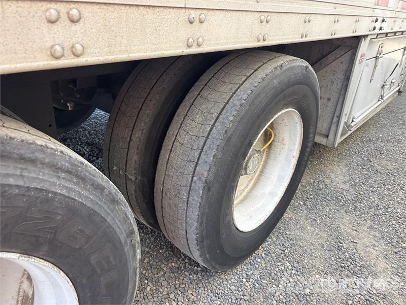 Utility VS2RA 48 ft x 96 in T/A Refrigerated Trailer Temperature controlled semi-trailers