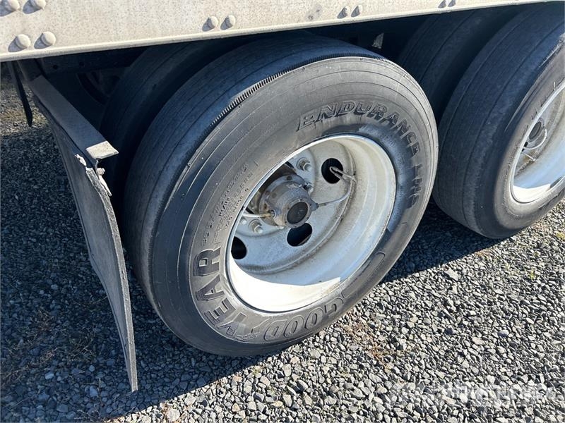 Utility VS2RA 48 ft x 102 in T/A Refrigerated Trailer Hladilne polprikolice