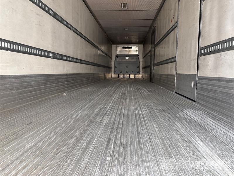 Utility VS2RA 48 ft x 102 in T/A Refrigerated Trailer Hűtős félpótkocsik