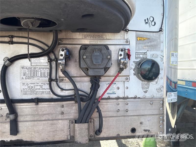 Utility VS2RA 48 ft x 102 in T/A Multi -Temp Refrigerated  Temperature controlled semi-trailers