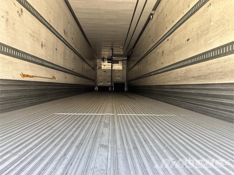 Utility VS2RA 48 ft x 102 in T/A Multi -Temp Refrigerated  Temperature controlled semi-trailers