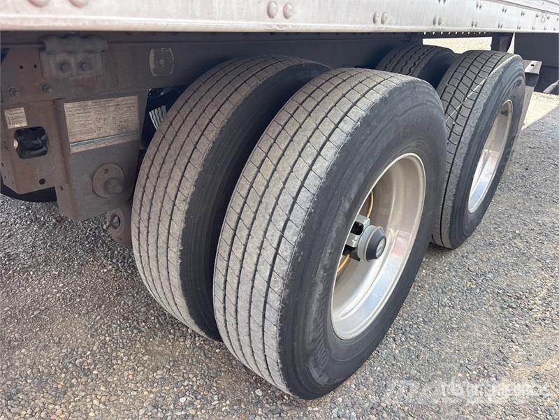 Utility VS2RA 48 ft x 96 in T/A Refrigerated Trailer Puspriekabės su izoterminiu kėbulu