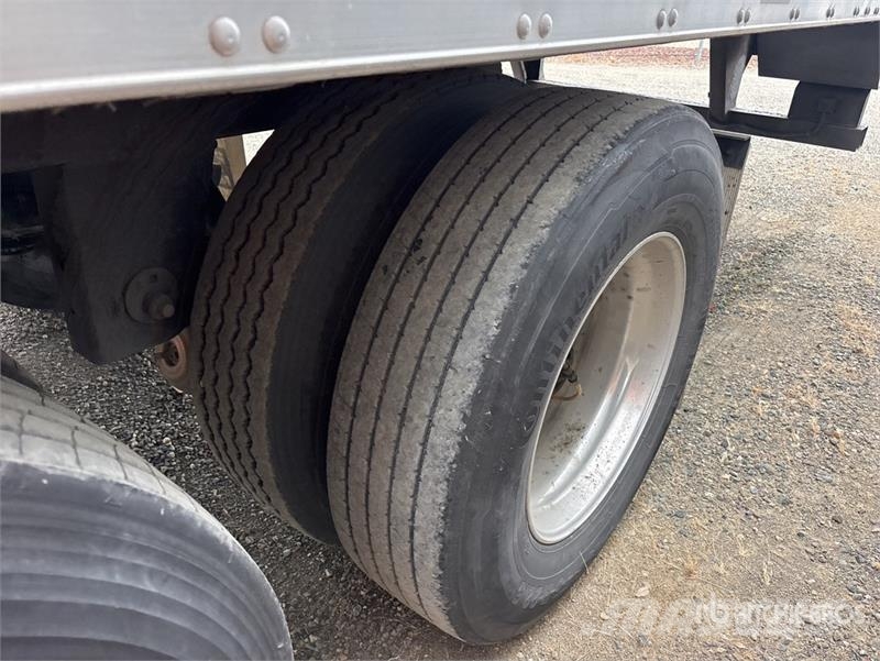Utility VS2RA 48 ft x 96 in T/A Refrigerated Trailer Puspriekabės su izoterminiu kėbulu