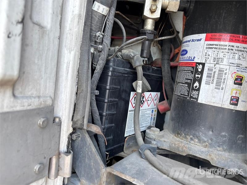 Utility VS2RA 48 ft x 102 in T/A Refrigerated Trailer 冷凍冷蔵トレーラー