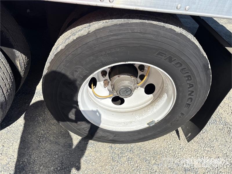 Utility VS2RA 48 ft x 102 in T/A Refrigerated Trailer Hűtős félpótkocsik